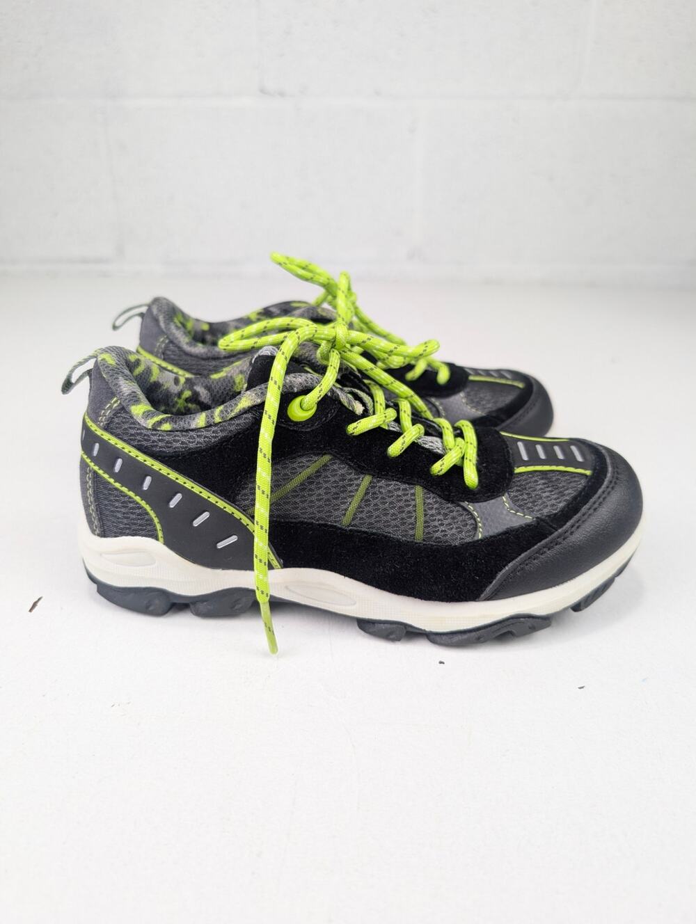Eddie Bauer Boys 2 Thielson Trail Hiking Sneaker - Black/Vivid Green